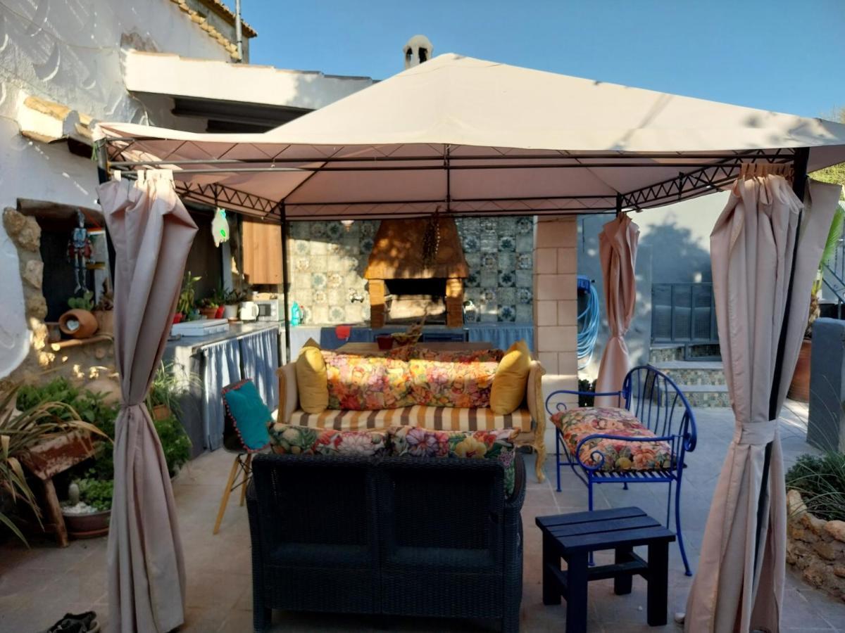 The Cave Of Dreams Bed & Breakfast Baza Bagian luar foto