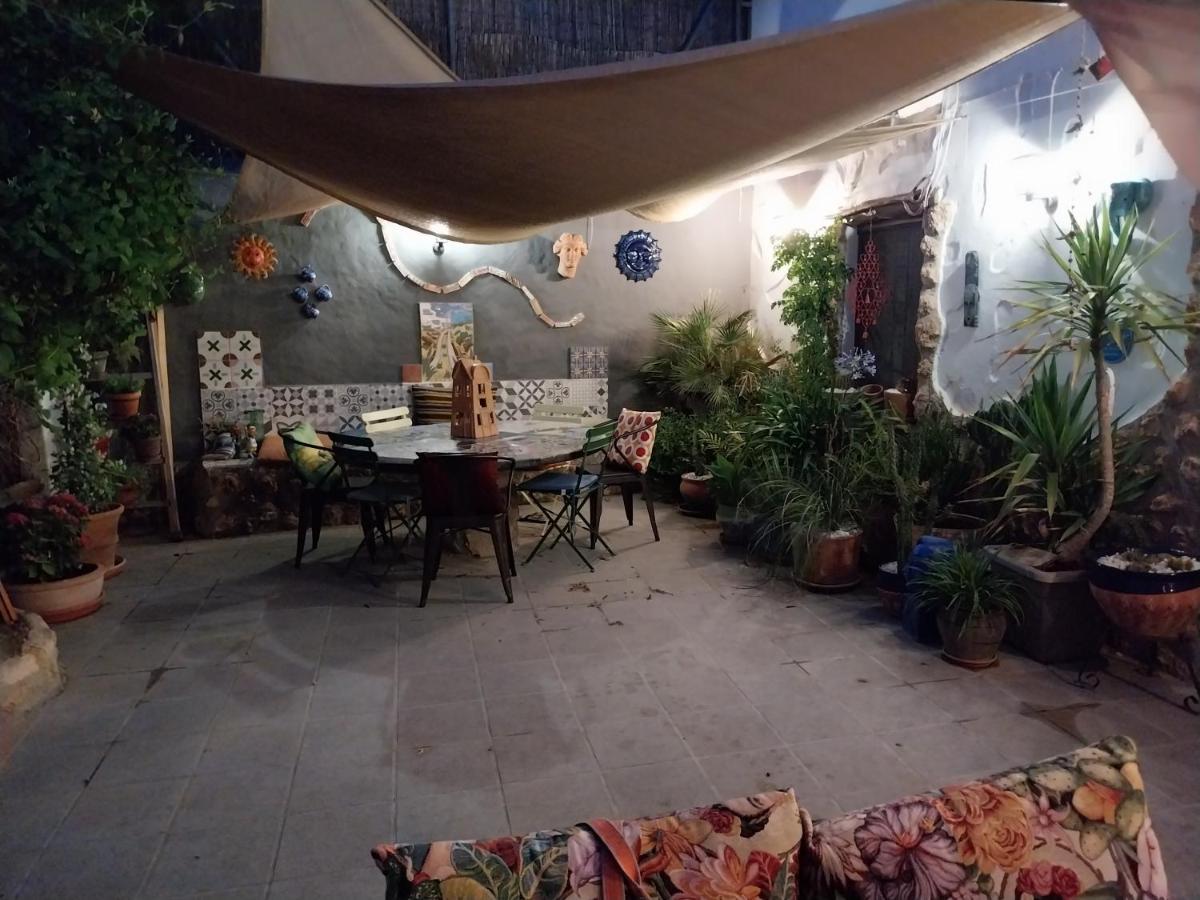 The Cave Of Dreams Bed & Breakfast Baza Bagian luar foto
